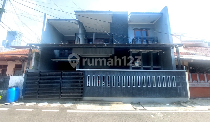 2-Story House in Rawasari, Cempaka Putih. Close to Cililitan Toll Access.