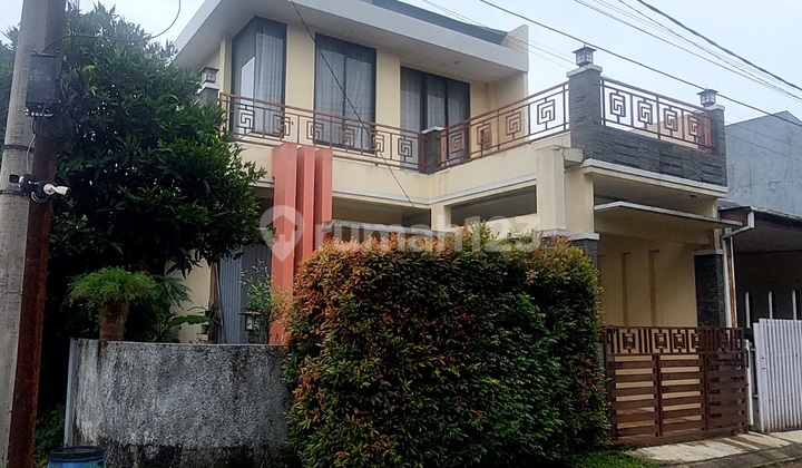 Rumah 2 Lantai di Bukit Golf Riverside Cibibur Cluster Orchid, Gunung Putri, Bogor Rumah 2 Lantai di Bukit Golf Riverside Cibibur Cluster Orchid, Gunung Putri, Bogor