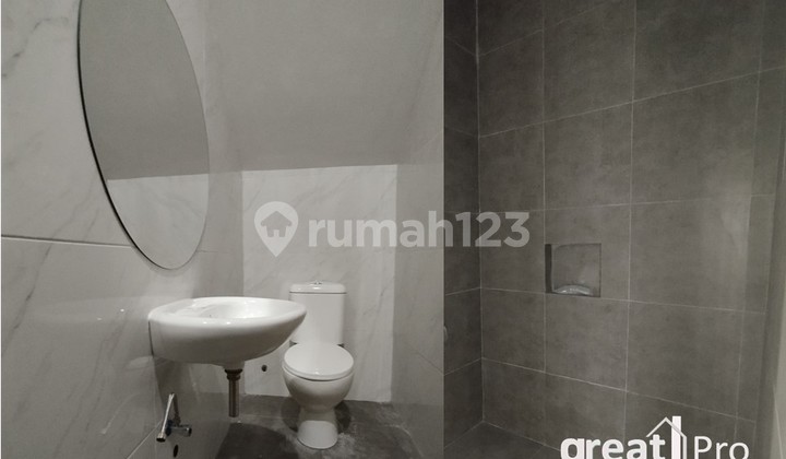 Rumah Brand New 4+1 Kt dengan Konsep Interior Design-Siap Huni 2