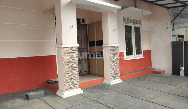 Rumah Favorit Harga Termurah untuk keluarga besar, Kamar Utama di lt. bawah di melati mas serpong  2