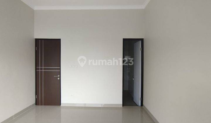 Dijual Rumah Keluarga Modern 4KT Dan 3 Km Lokasi Keren Lgs Huni di Regensi Serpong 2