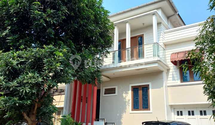 Rumah Kota Wisata Cibubur,Full Furnish,Jacuzi,Bathtube,Nyamanh