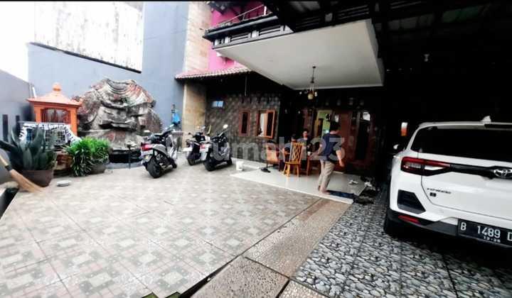 Jatipadang House, Pasar Minggu, Cheap, Spacious Parking, Quiet Location 2