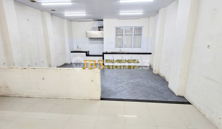 Rumah 3,5 Tingkat di Komplek Mutiara Palace Jalan Selamat Ketaren - Medan