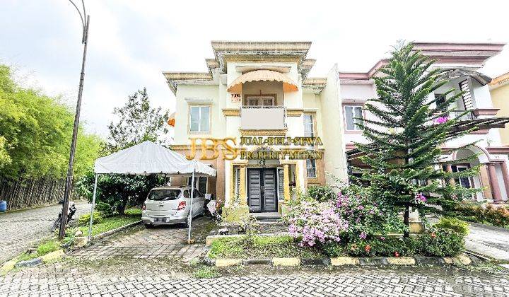 Dijual Rumah Hook Komplek Somerset Regency Depan Clubhouse Jl.sunggal 1