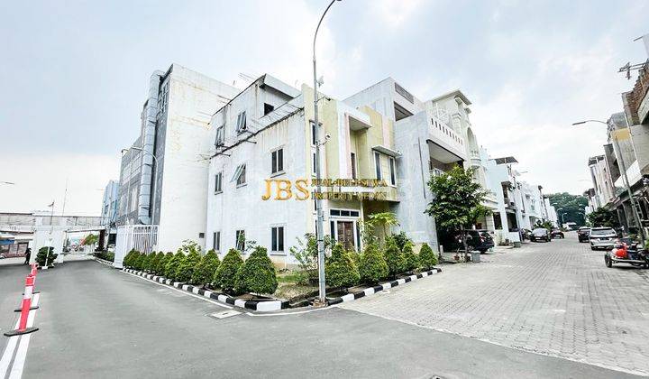 Dijual Villa Hook Komplek Grand Cemara Asri Jalan Gardenia 2