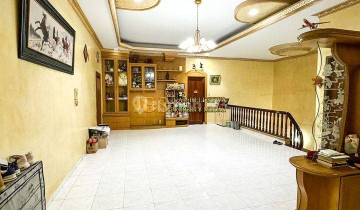 Dijual Villa Komplek Cemara Asri Jalan Sakura 1