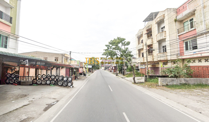 For Sale at a Loss! Shophouse on Jalan Kapten Muslim (Near Jl. Kapten Sumarsono) 2