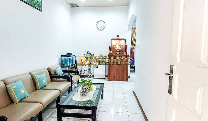 Dijual Villa di Komplek Cemara Asri Jalan Pisang Medan 1