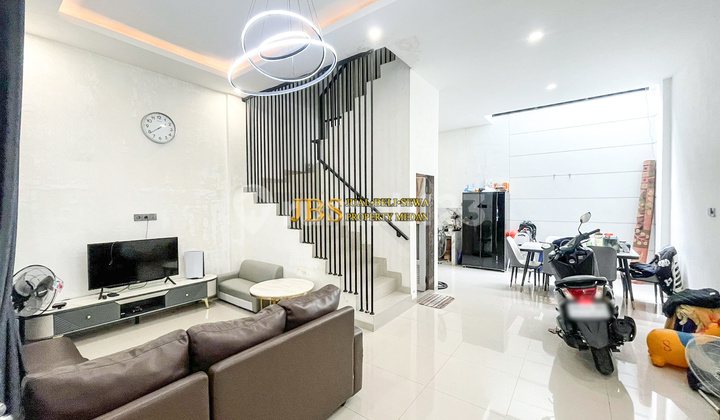 For Sale: House on Beringin Street, Cemara Cleveland - Journalist.