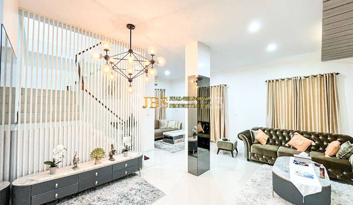 Dijual Villa Hook Komplek De Casa Villa Full Furnish Lux Jl. Asrama 1