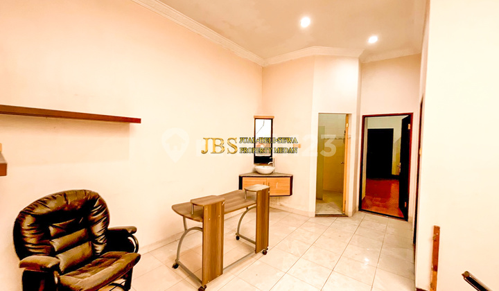 Dijual Rumah 2,5 Tingkat di Komplek Cemara Asri Jalan Kiwi 2