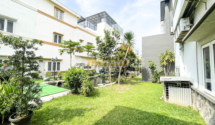 Dijual Villa Komplek Cemara Kuta Jalan Seminyak (Belakang ada kanal)