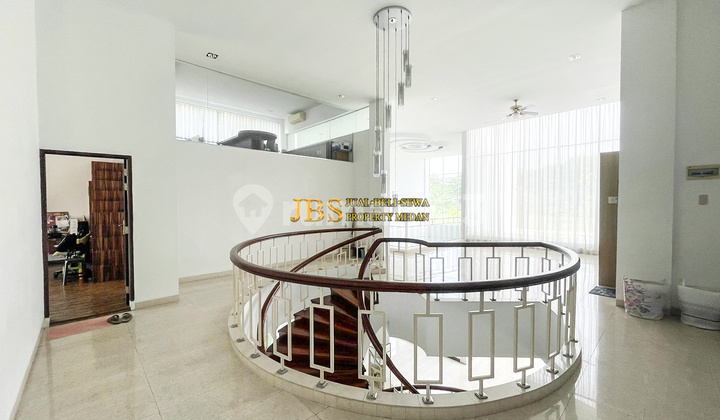 For Sale: Ready-to-Occupy House in Royal Sumatra Complex, Ruby Cluster (Golf View) 2