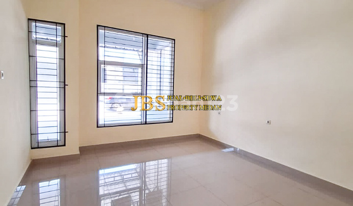 Dijual Rumah Siap Huni di Komplek Green Park Cluster Olive 2