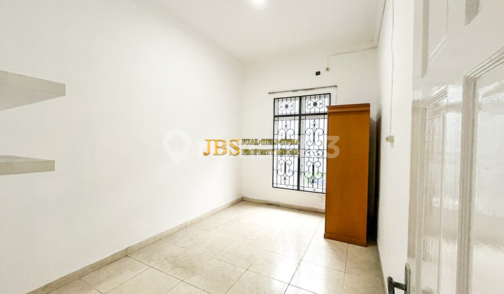 Dijual Rumah 2 Tingkat Kondisi Siap Huni Komplek Cemara Hijau 2