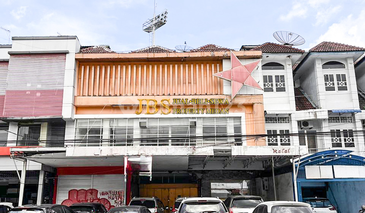 Dijual Ruko Gandeng 3,5 Tingkat Kondisi Siap Huni 3 Jalan Kejaksaan