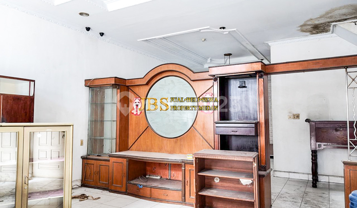 For Sale/For Rent Ready-to-Occupy House in Cemara Hijau Complex, Metal Street 2