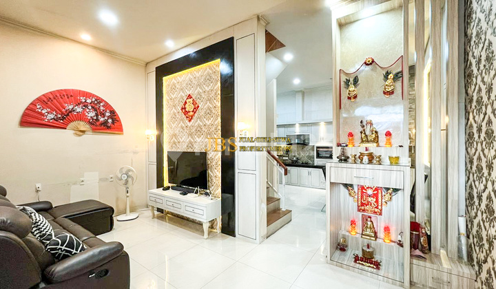 DIJUAL CEPAT!! Rumah Komplek Krakatau Palace 1 Daerah Bhayangkara DIJUAL CEPAT!! Rumah Komplek Krakatau Palace 1 Daerah Bhayangkara