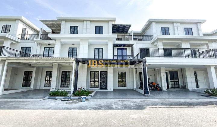 Rumah Fully Furnished Lux Komplek Jewel Park Jalan Starban - Polonia
