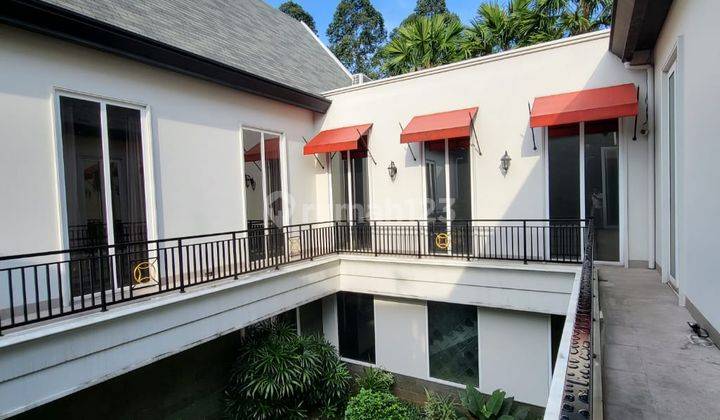 Rumah Mewah Full Furnish di Lokasi Terbaik Alam Sutera 5
