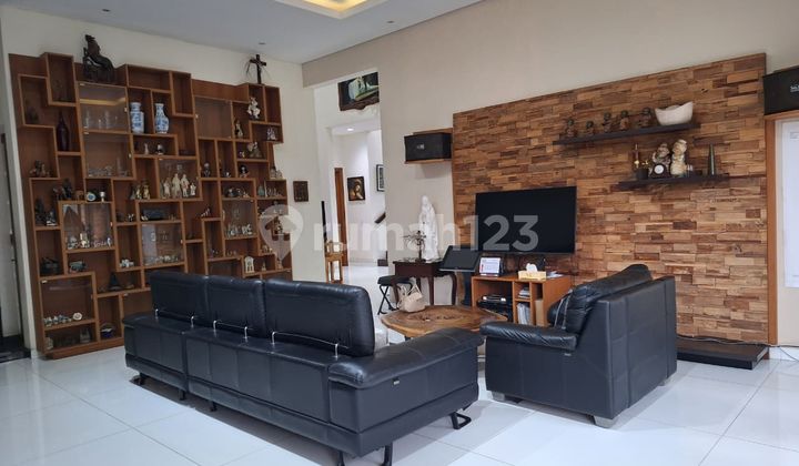 Price Drop! Charming Ready-to-Live Home in De Park Bsd City, 3 Floors, Semi-Furnished