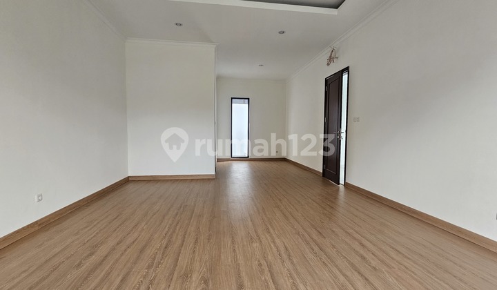 Brand New House The Icon Bsd City 3 Lantai, Hook Taman 2