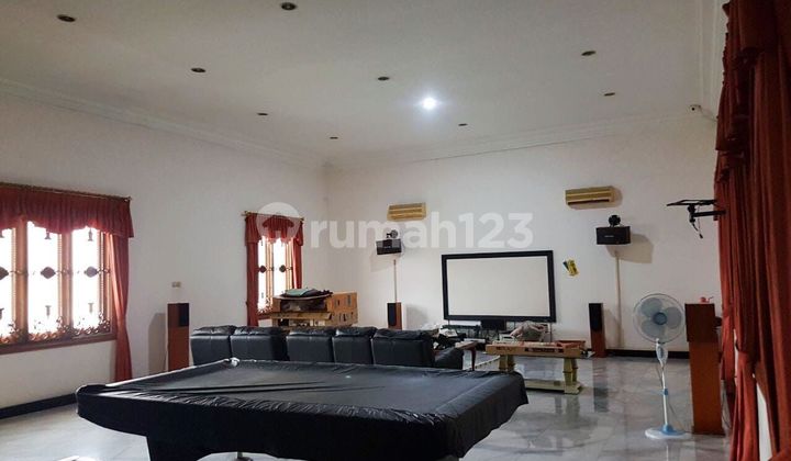 Rumah Mewah di Taman Semanan Indah, Semi Furnished, Private Pool 1