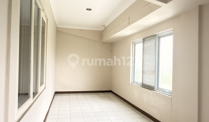 2-Storey Ready-to-Live House in the Premium Area of Lippo Village, Master Type 2
