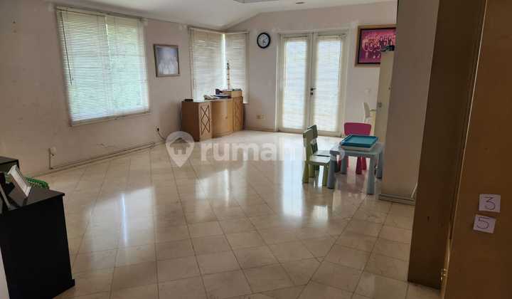 Luxury Ready-to-Occupy Home at Lake Semayang Lippo Karawaci, Master Type. 2