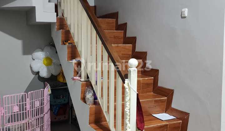 Rumah 2 Lantai Semi Furnish Lokasi Dekat Pintu Tol Tangerang 2