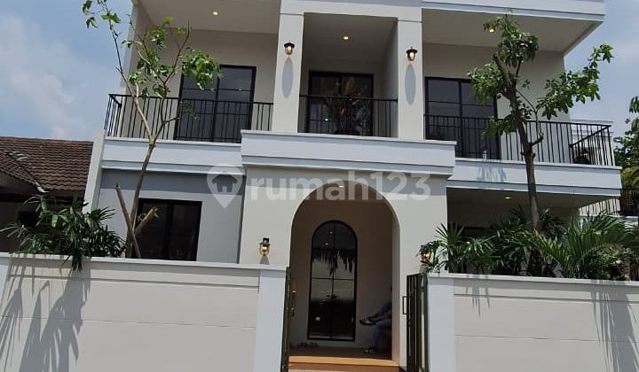 Brand New! Rumah di Kencana Loka Bsd City, Semi Furnished, Posisi Hook