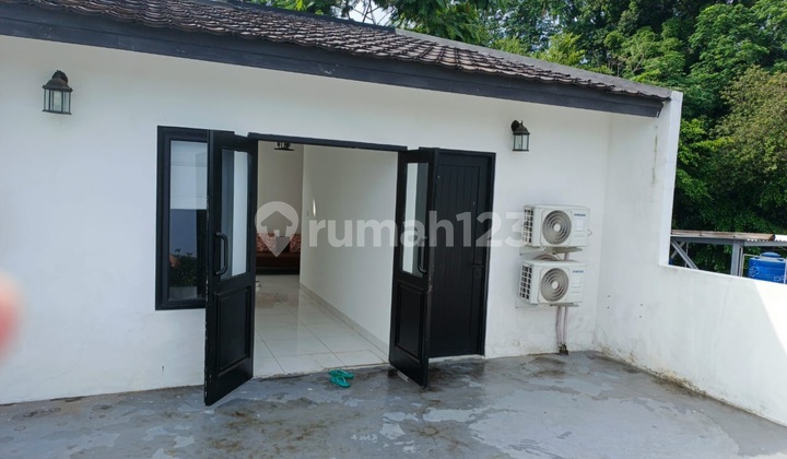 Rumah Cantik Siap Huni di Neo Catalonia Bsd City, 3 Lantai, Furnished 2