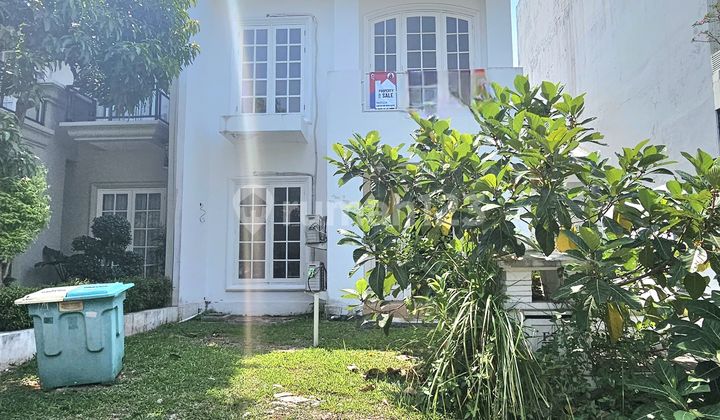 Versailles House BSD City, Strategic Location, Move-In Ready