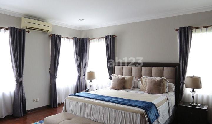 Rumah Mewah di Lippo Karawaci, Private Pool, Type Master 5 Kamar 2