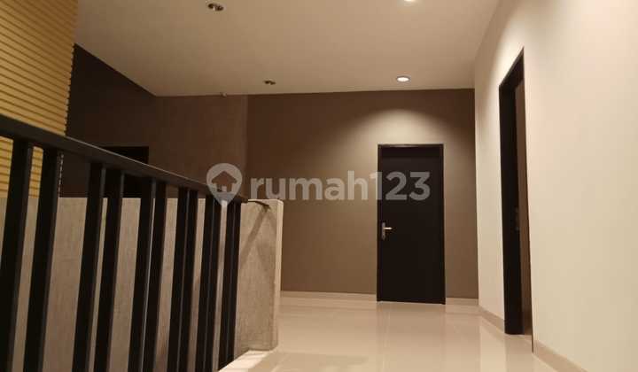 Provence Parkland Bsd City 2 Lantai, Type Master, Siap Huni Provence Parkland Bsd City 2 Lantai, Type Master, Siap Huni