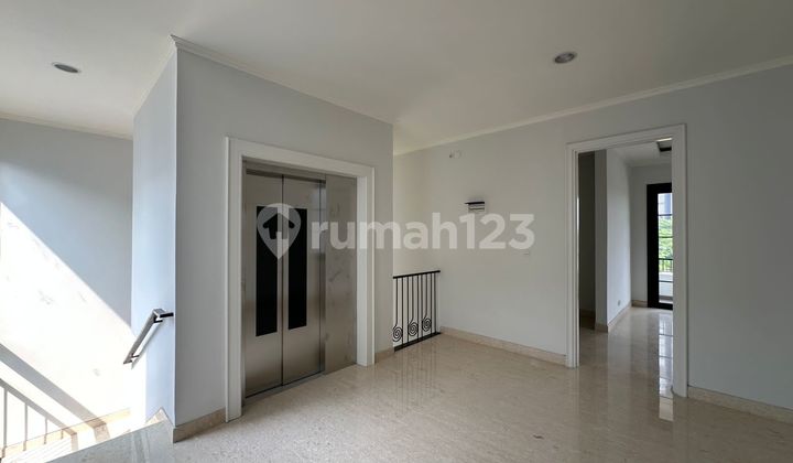 Winona Cluster, Wallace Type, Corner 3 Floors, Master Type 4 Bedrooms 2