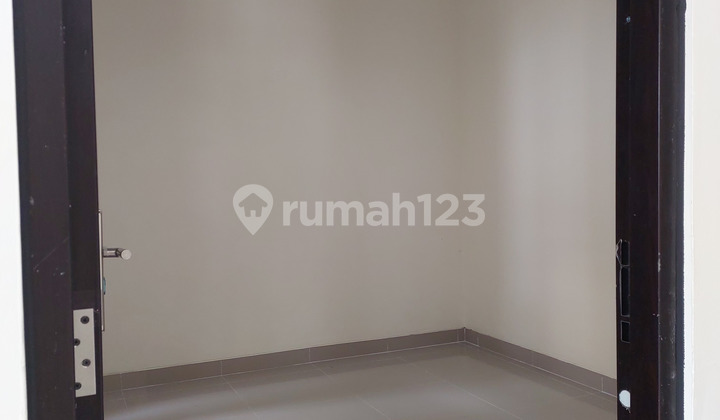 Sektor 6 Gading Serpong 10X12, Posisi Hook, Kondisi Rapi Siap Huni 2