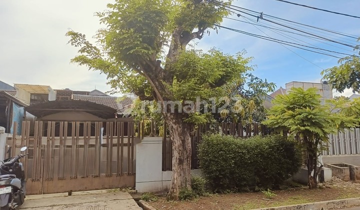 Rumah Dijual Cepat Di Jl. Boulevad Taman Alfa Indah, Joglo, Jakarta Barat 1