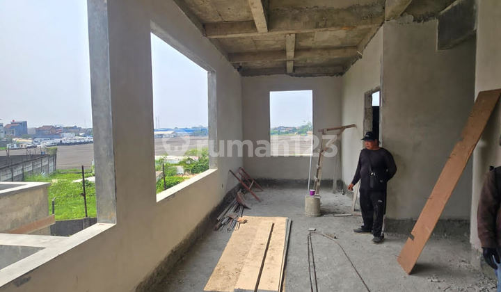 For Sale: House on Jl. Griya Sutera, Serpong, Tangerang 2