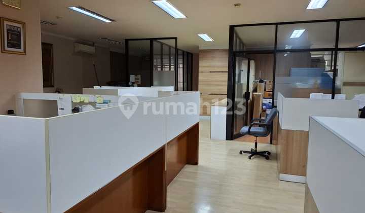 Disewakan Office Space di Gajah Mada 