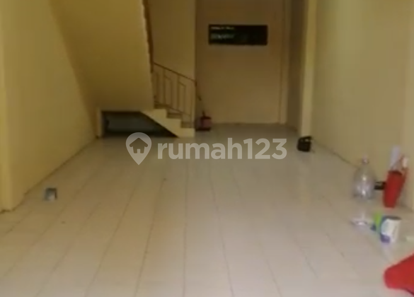 For Rent Strategic Shop House in Duri Kosambi 2