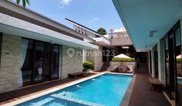 Villa for Rent with Ocean View in Nusa Dua 1