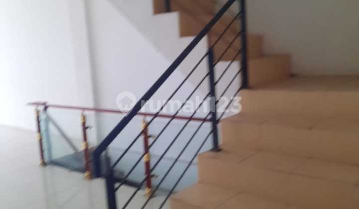 For Sale Strategic Shop House in Bintaro 2