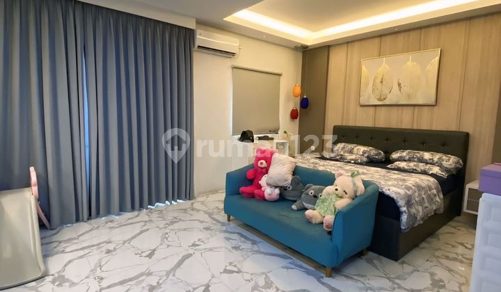 Beautiful House for Sale in Green Garden 2