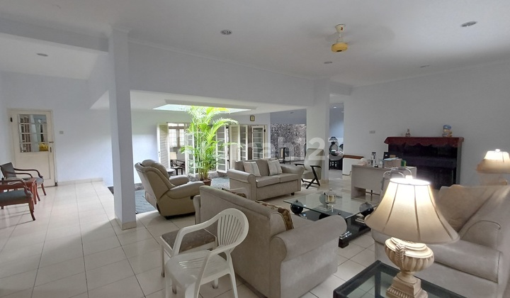 Dijual Rumah Siap Huni di Cempaka Putih Tengah Seluas 604M2 2