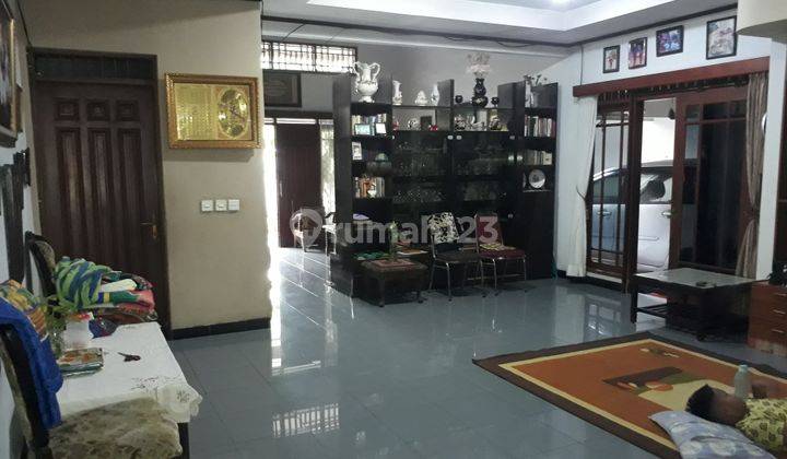 Dijual Rumah 2 Lantai, Lingkungan Tenang di Kayu Putih 2