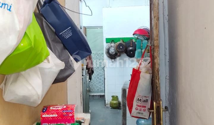 FOR SALE House with 2-Car Road Access in Kayu Manis 2