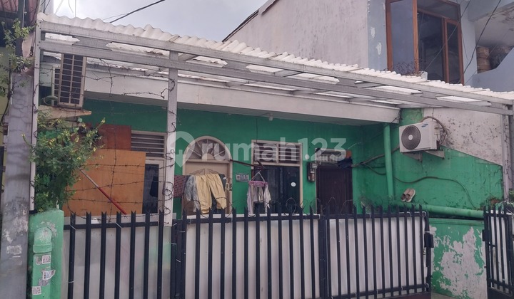 Dijual Rumah 2 Lantai di Jalan Aren, Rawamangun