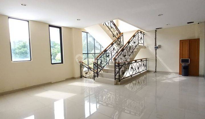 Gedung kantor Bintaro strategis siap pakai siap nego 8